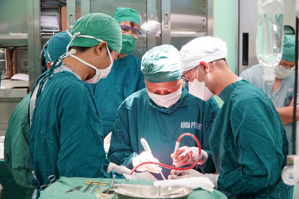 Vững tuyến y tế cơ sở: Chiến lược dài hơi của “siêu đô thị” TP.HCM