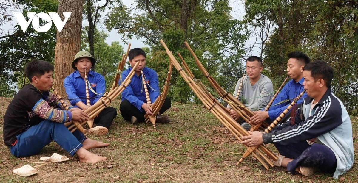 efforts underway to preserve mong panpipe tradition picture 3