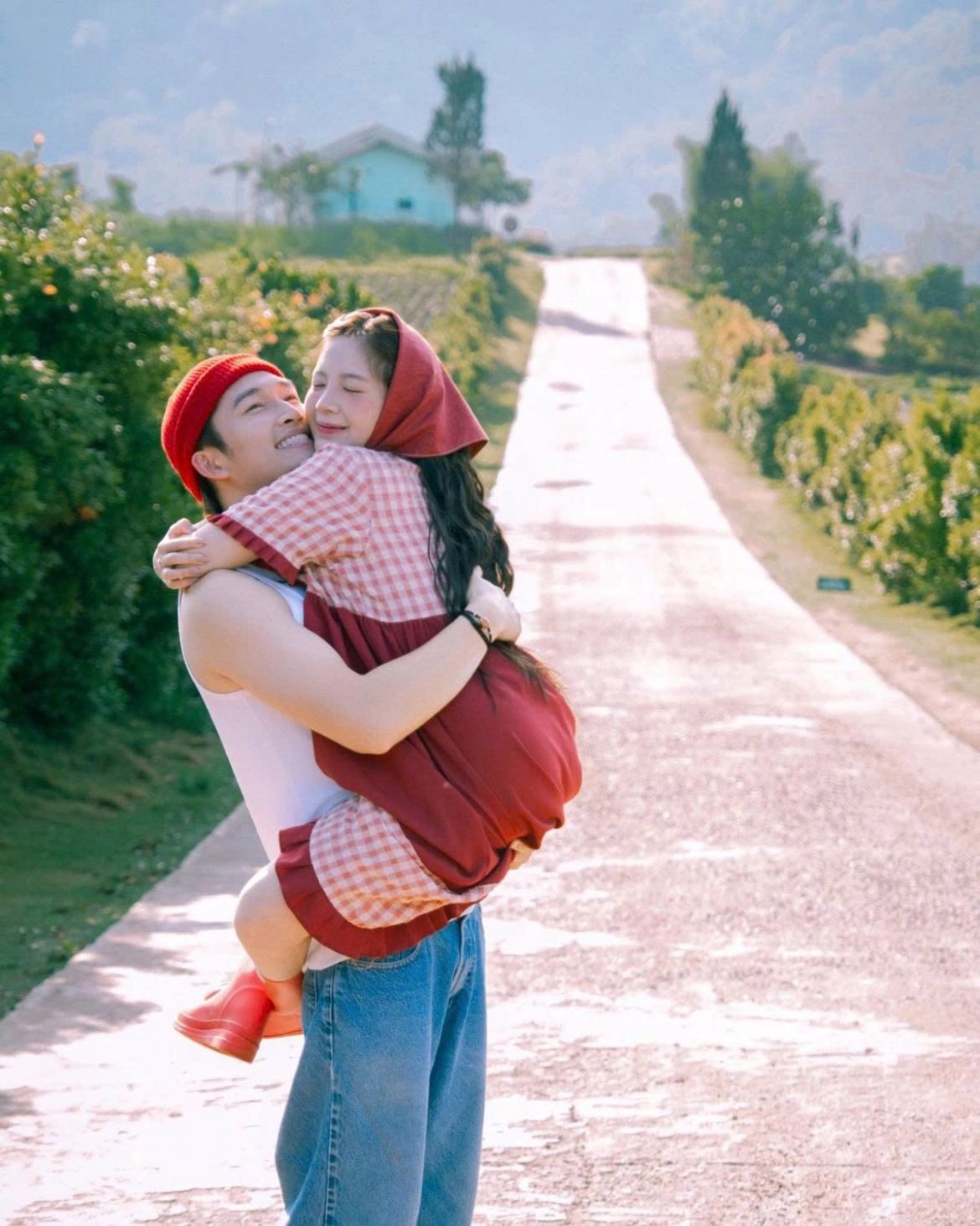sao viet 4 1 diep lam anh danh ky nghi dau nam ben hai con hinh anh 6