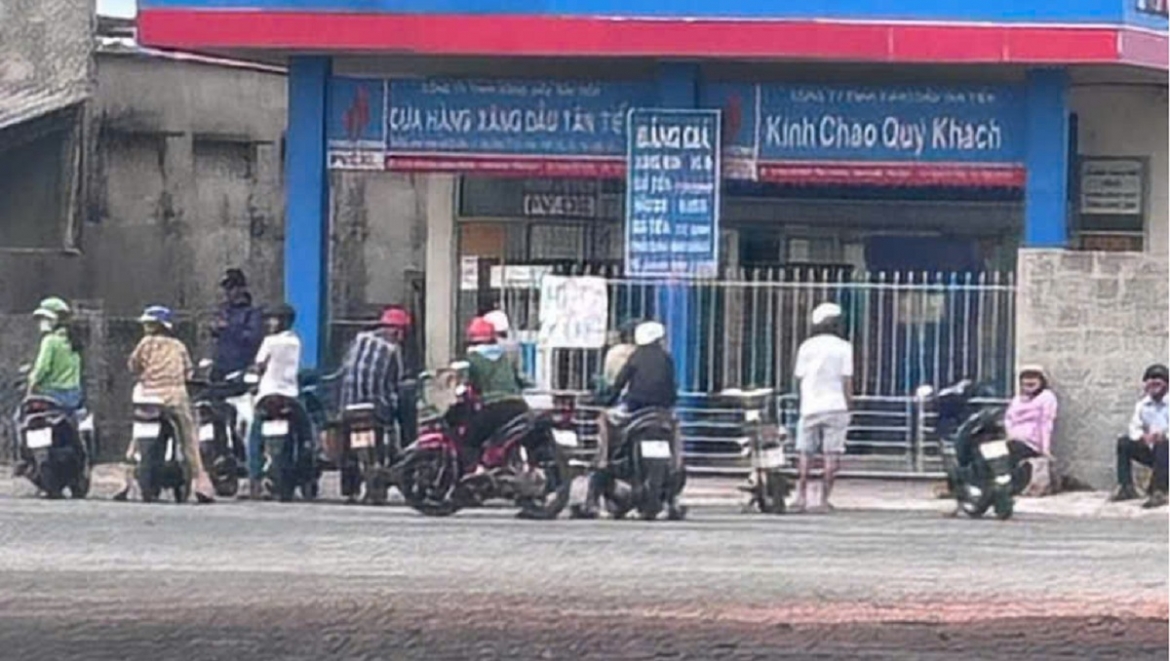 Dac khu phu quy, tinh lam Dong dang doi mat tinh trang thieu hut xang dau hinh anh 1