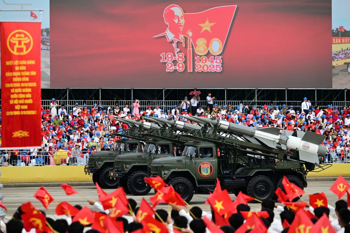 viettel thu ve ky luc 220.000 ty dong nam 2025 hinh anh 2