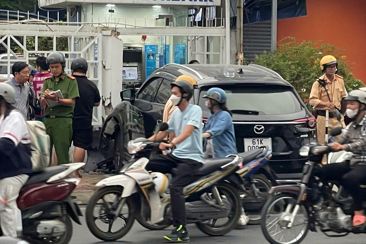 O to mat lai tong nhieu xe may o tp.hcm hinh anh 2