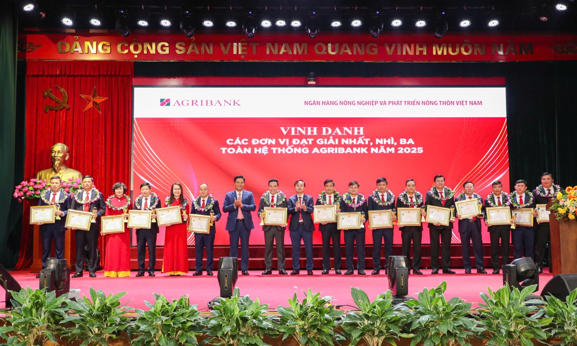 agribank to chuc hoi nghi tong ket hoat dong kinh doanh nam 2025 hinh anh 8