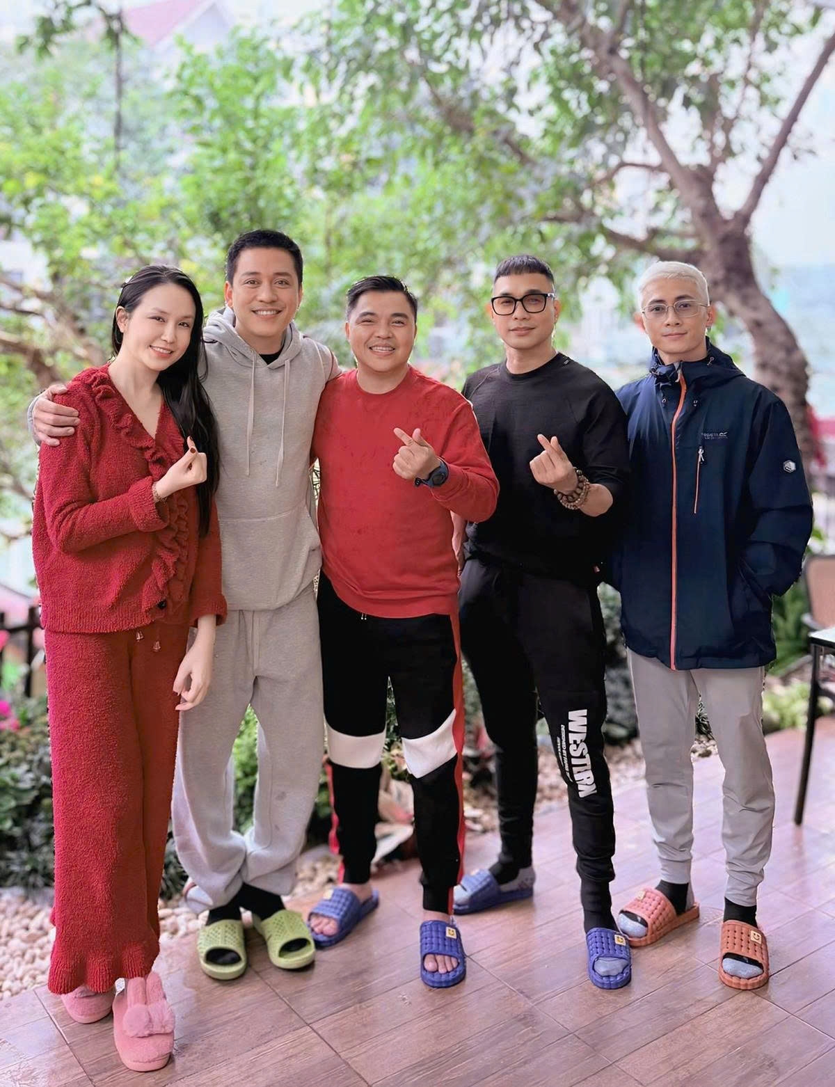 sao viet 18 1 vo chong dien vien thanh hien mung day thang con trai hinh anh 2