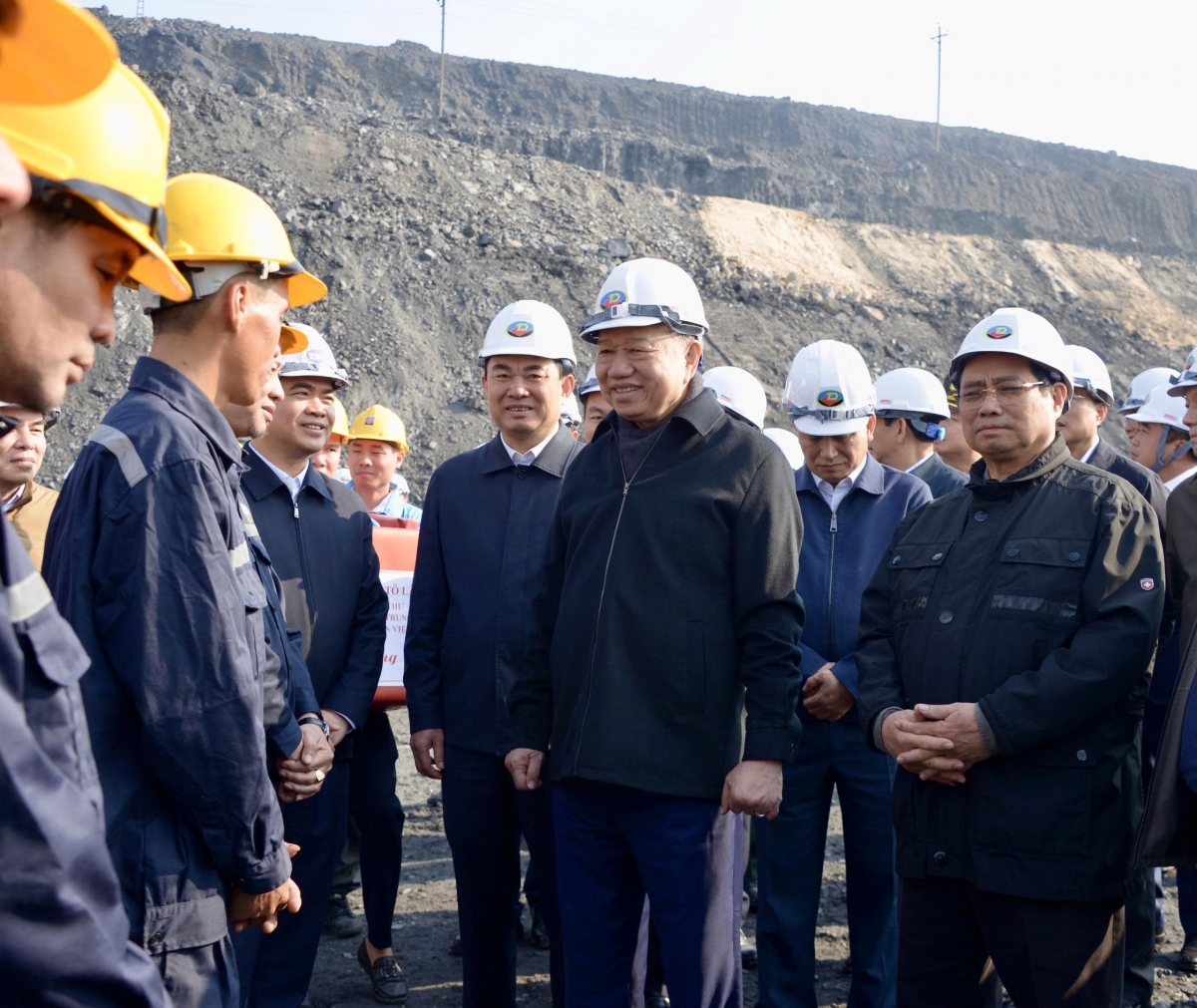 Tổng Bí thư Tô Lâm thăm, chúc Tết công nhân ngành than tại Quảng Ninh