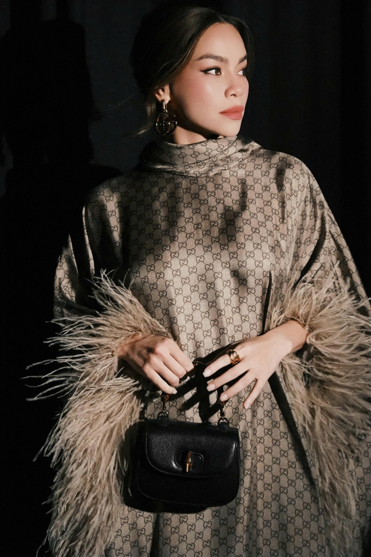 sao viet 31 1 dien vien huong giang tinh tu ben chong hon 11 tuoi hinh anh 6