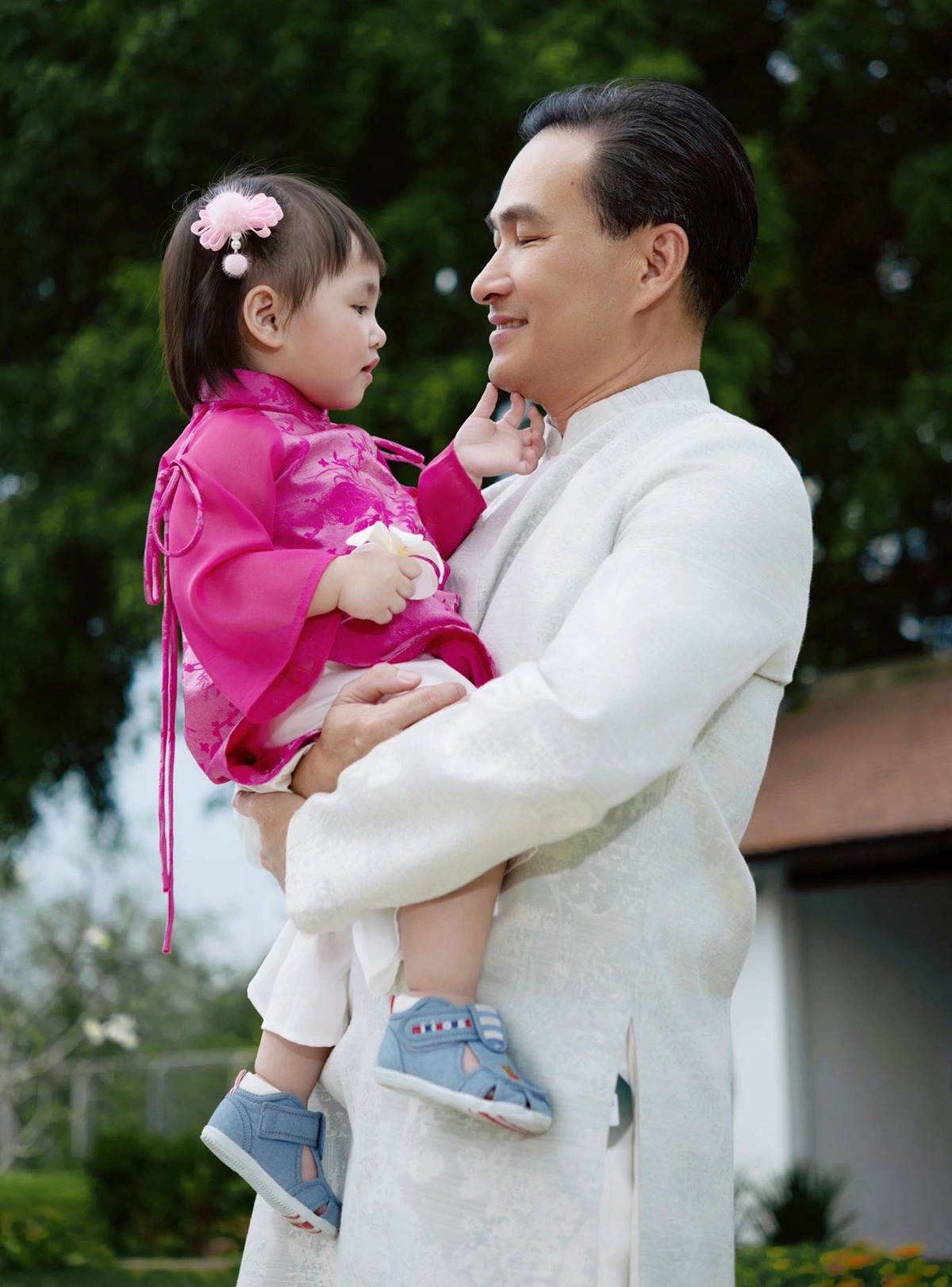 sao viet 24 2 con gai h hen nie duoc khen co khieu nguoi mau tu be hinh anh 8