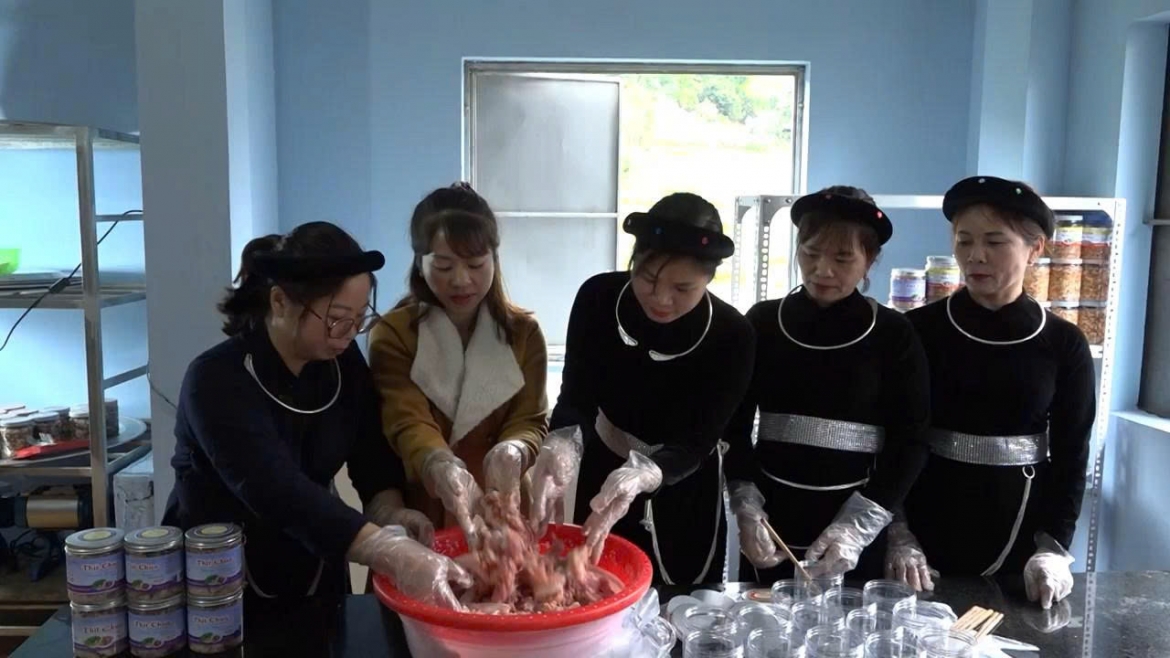 thit chua - huong vi vung cao trong mam com ngay tet hinh anh 1