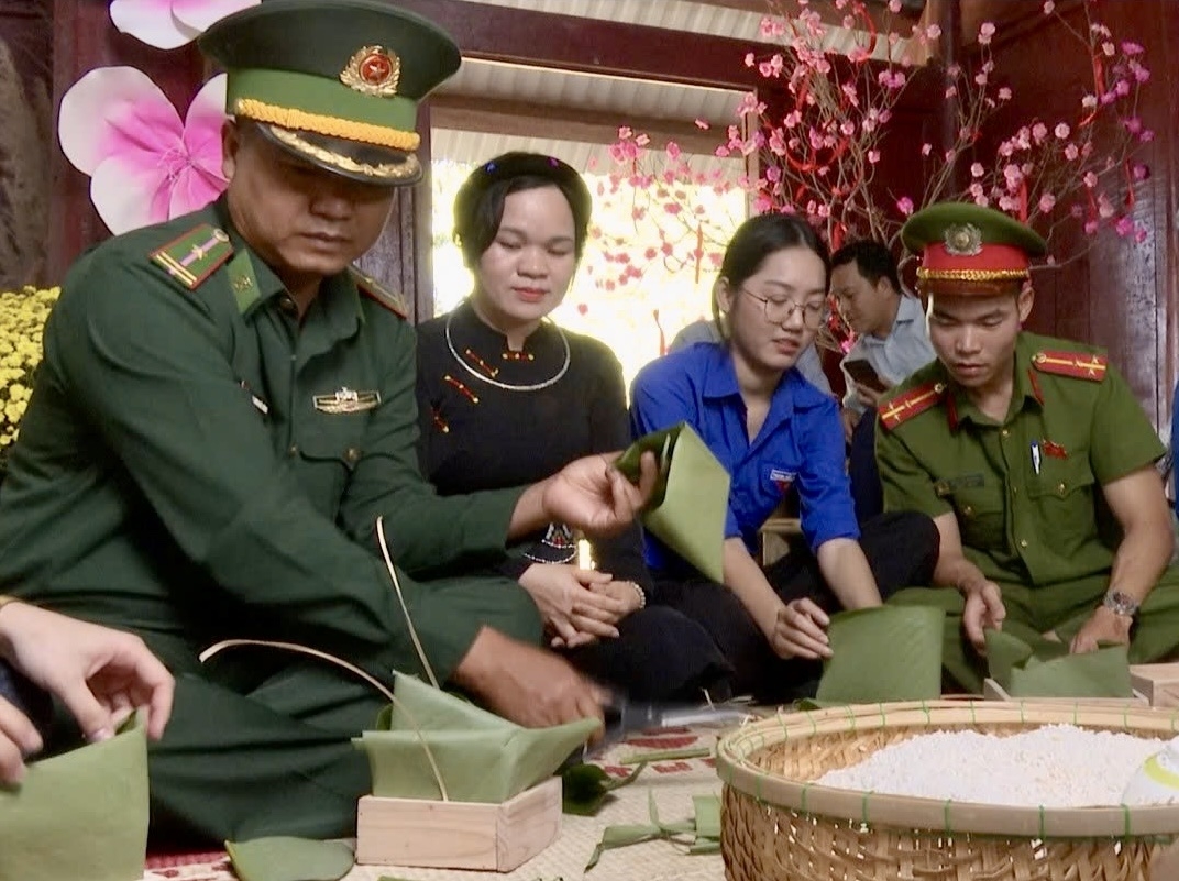 Xuân biên giới trong hương lúa mới