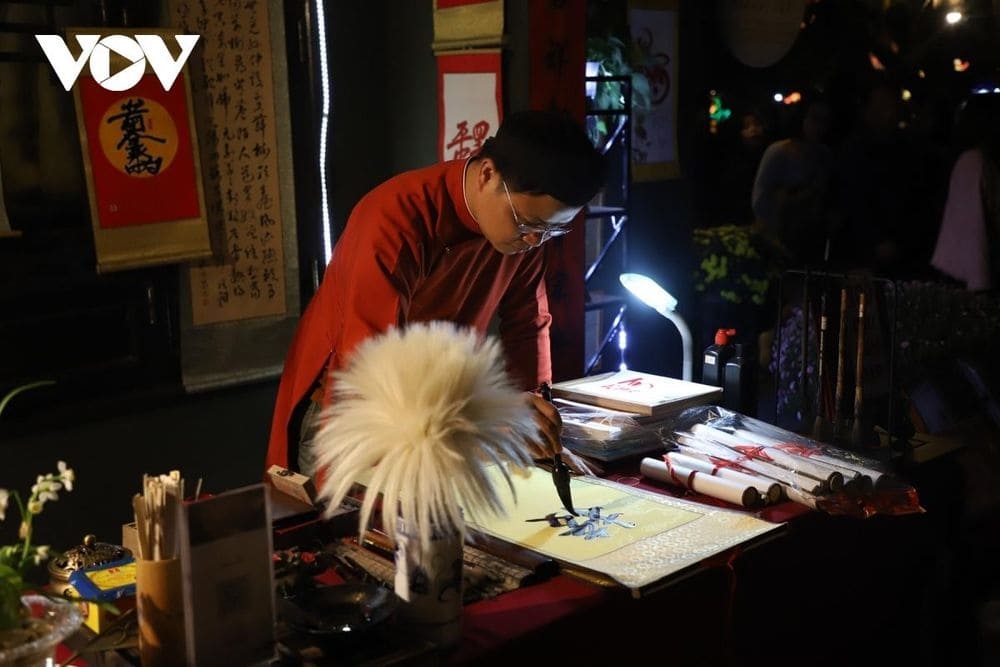 spring glows in hoa lu old town - vietnam s former imperial capital picture 16