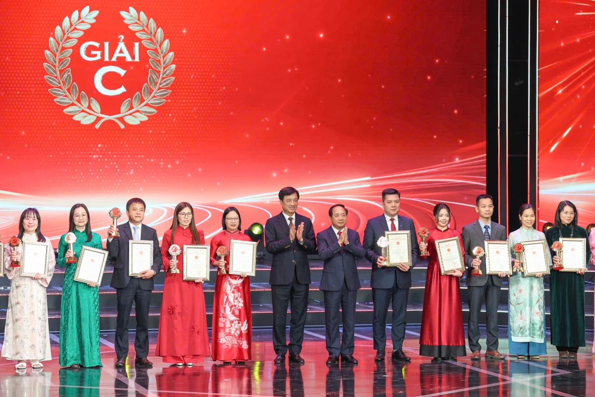 toan van phat bieu cua tong bi thu to lam tai le trao giai bua liem vang lan thu x hinh anh 4