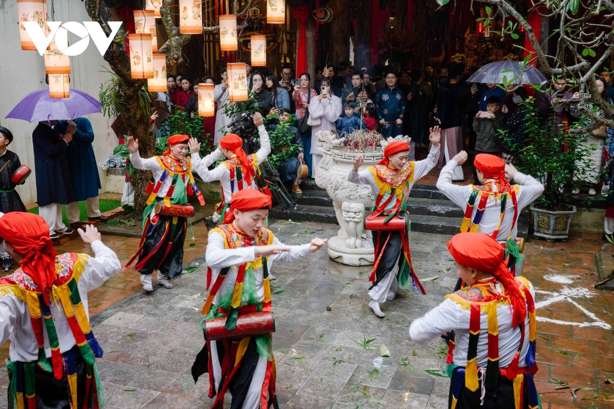 hanoi revives ancient gate-opening ritual for lunar new year picture 27