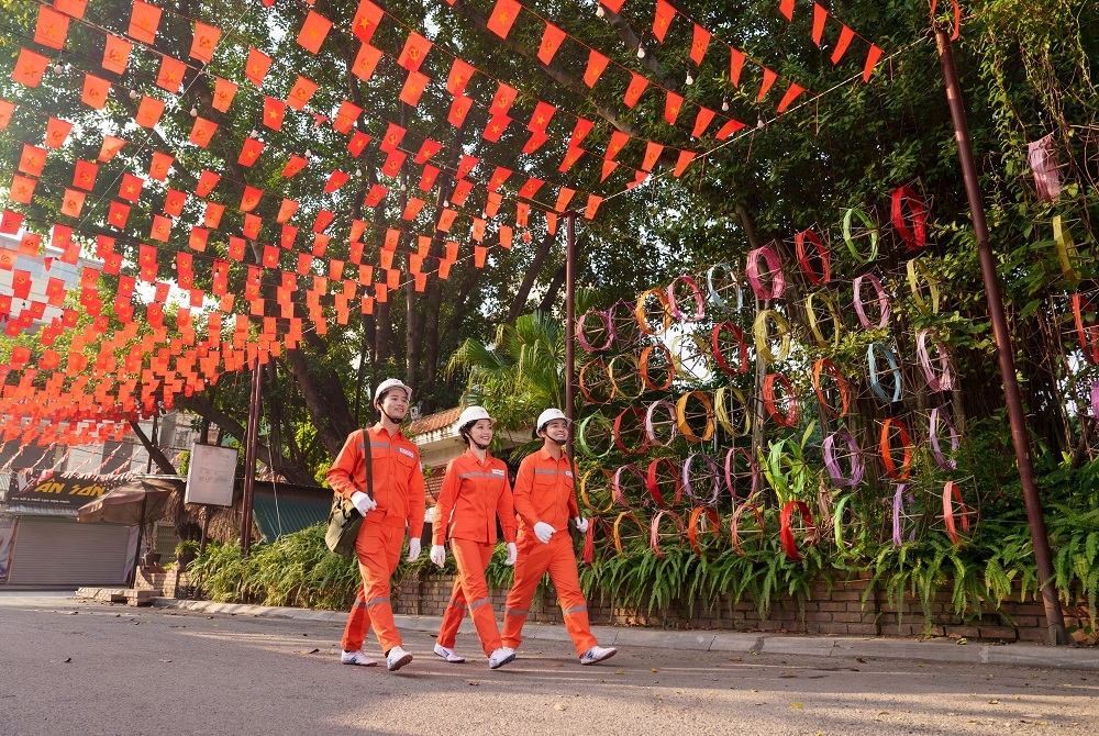 EVNHANOI bảo đảm cung cấp điện ổn định và thông suốt dịp Tết Nguyên đán Bính Ngọ