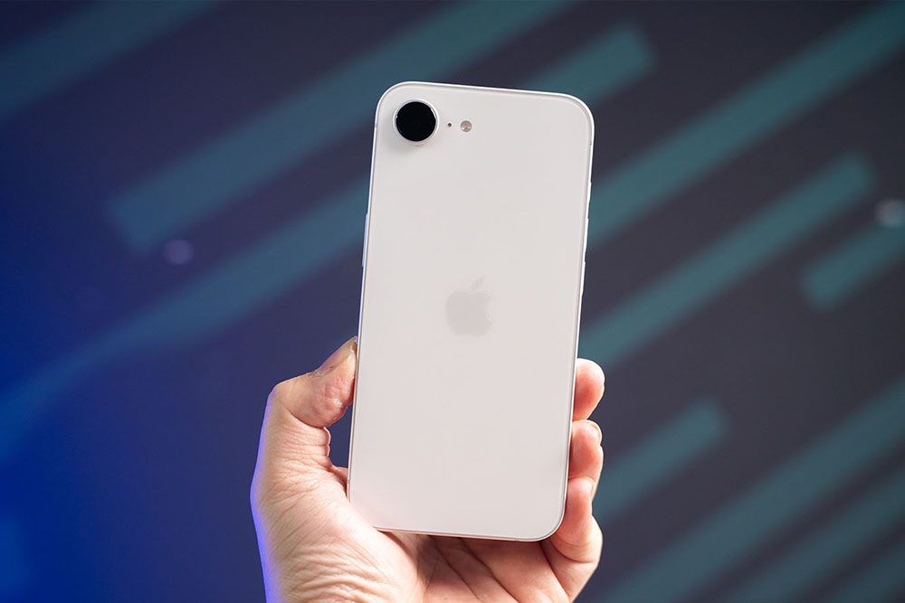 hai smartphone dang chu y ra mat sau tet binh ngo hinh anh 2