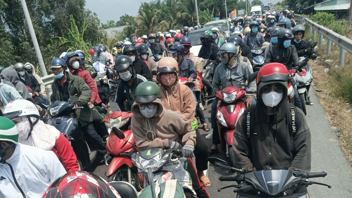 Công nhân các tỉnh hối hả về Đồng Nai, Thành phố Hồ Chí Minh