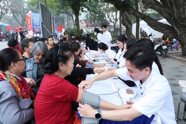 more than 1,000 elderly receive free health check-ups in hanoi picture 1