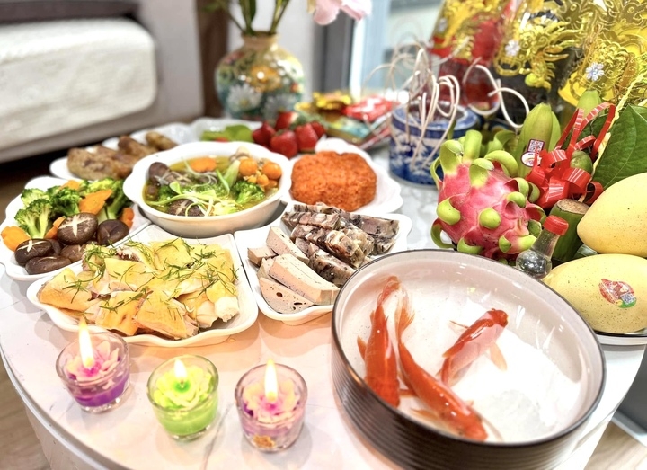 Thủ Phủ Cá Chép Cúng Ông Táo 2026 Lớn Nhất Miền Nam Vào Mùa Thu Hoạch Rầm Rộ 4 Vì sao chỉ cá chép mới đưa được Táo quân về trời trong cúng ông Công ông Táo