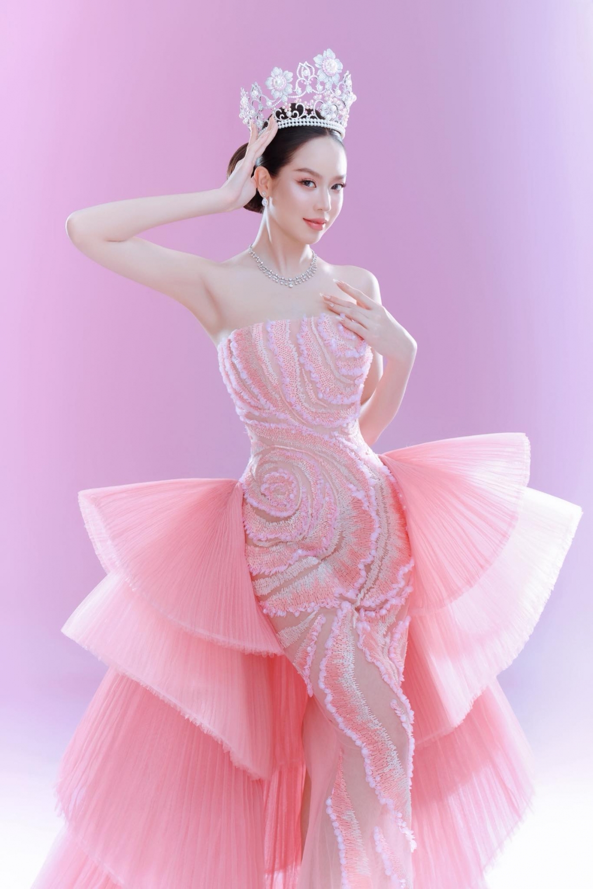 nhung my nhan tuoi ngo cua showbiz viet hinh anh 1