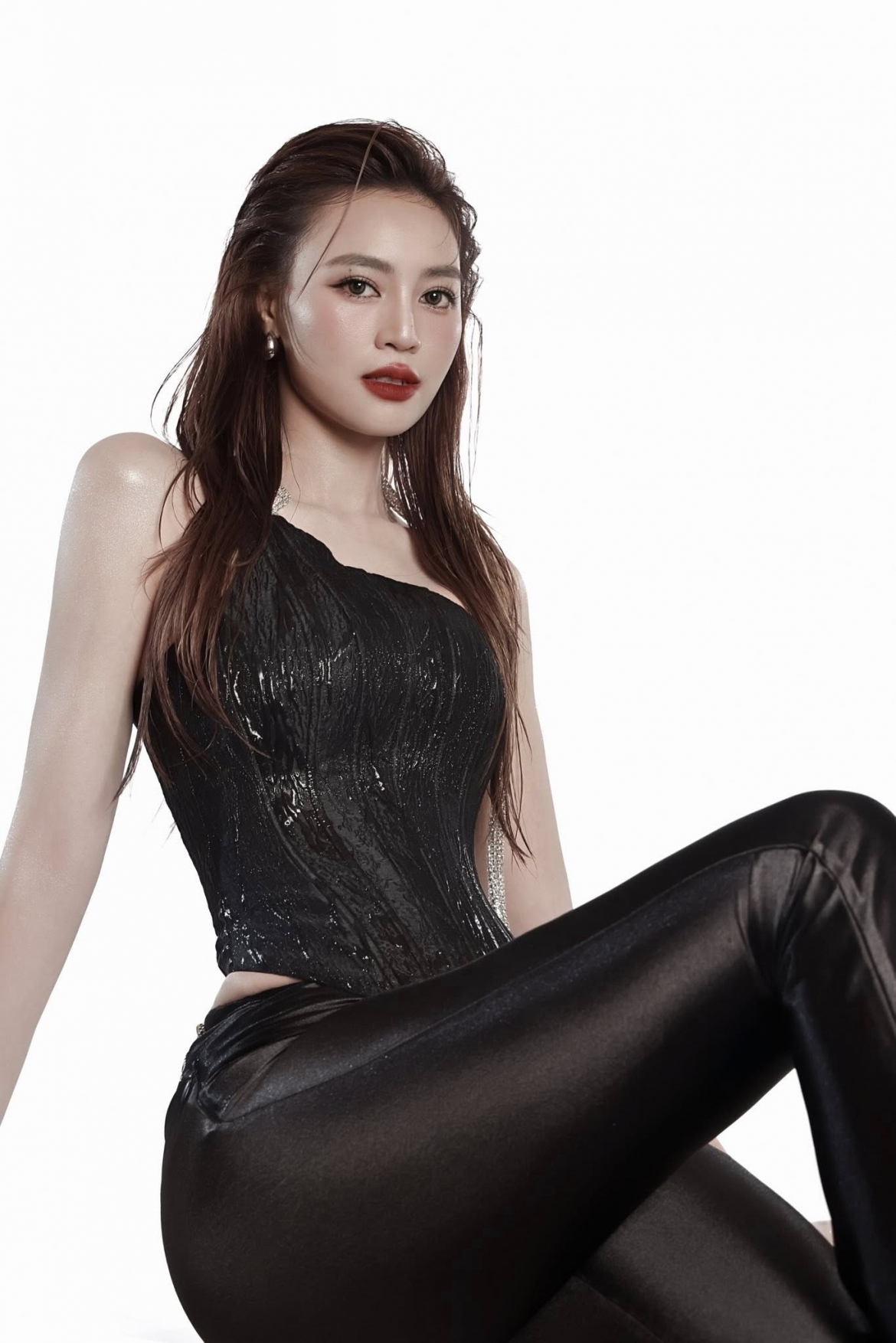 nhung my nhan tuoi ngo cua showbiz viet hinh anh 6