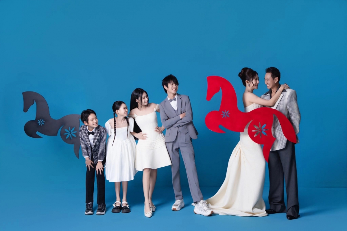 sao viet 24 2 con gai h hen nie duoc khen co khieu nguoi mau tu be hinh anh 6