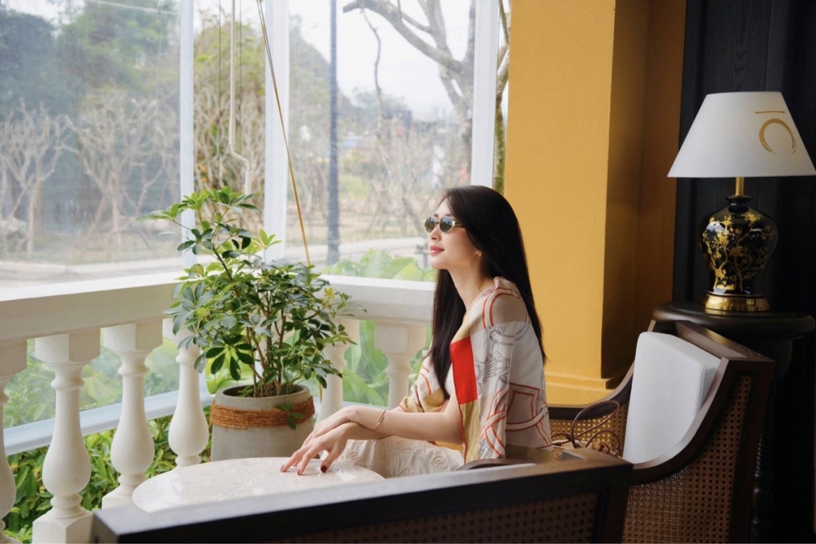sao viet 22 2 Dang thu thao khoe ve diu dang trong chuyen du lich dau nam hinh anh 1