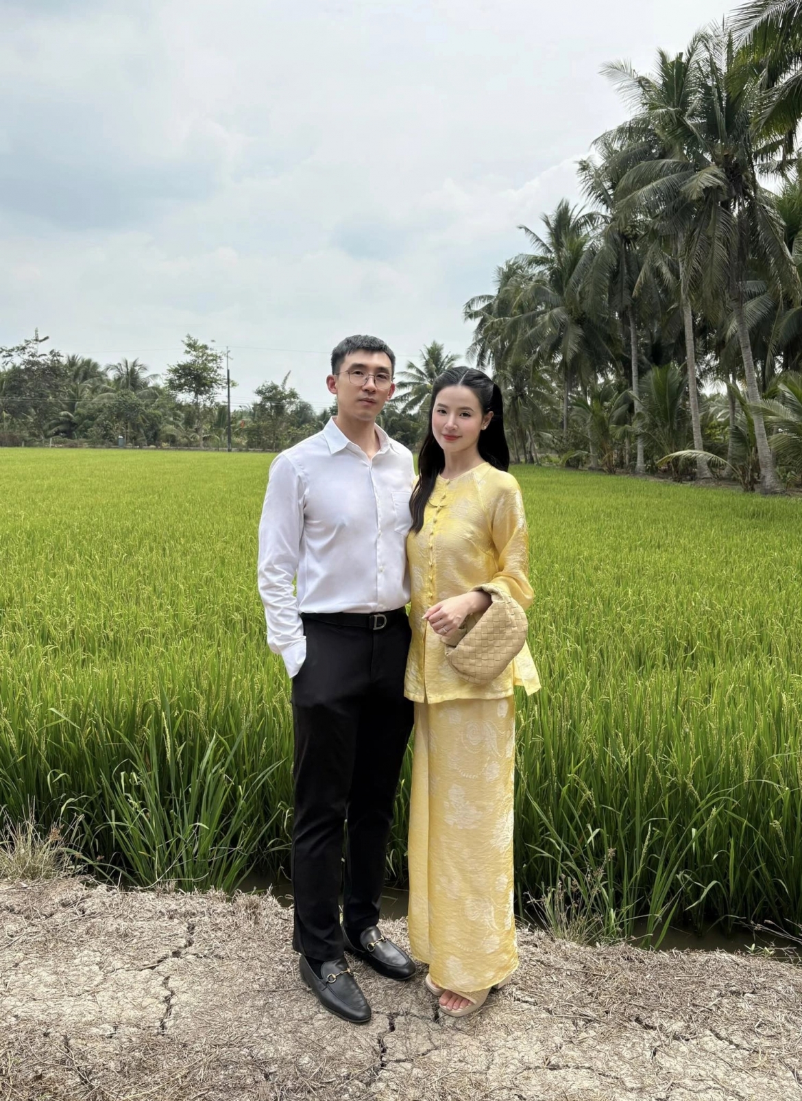 sao viet 22 2 Dang thu thao khoe ve diu dang trong chuyen du lich dau nam hinh anh 8