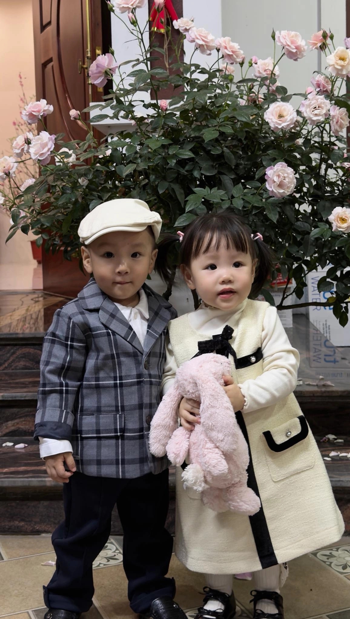 sao viet 23 2 phuong oanh gay chu y khi dang anh hai con hinh anh 1