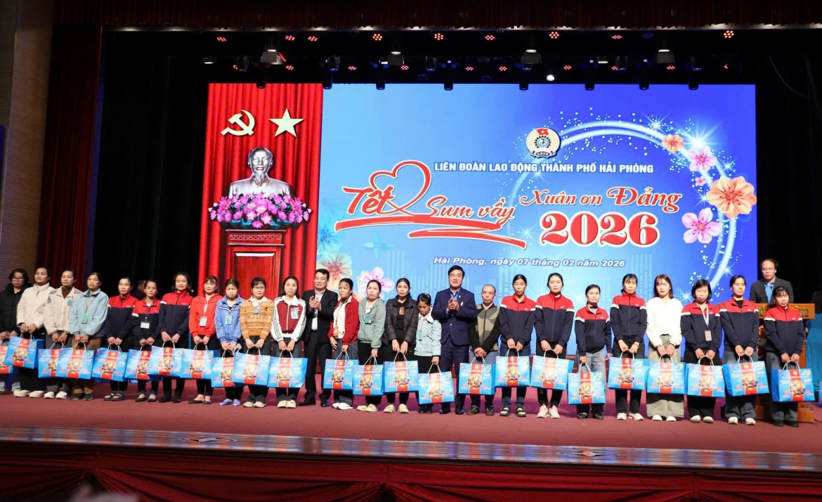  tet sum vay - xuan on Dang cung cong nhan, lao dong hai phong hinh anh 1