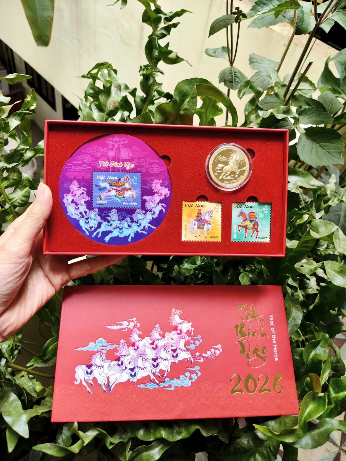 phat hanh tem tet binh ngo va xu nhat ma phi van chao xuan 2026 hinh anh 4