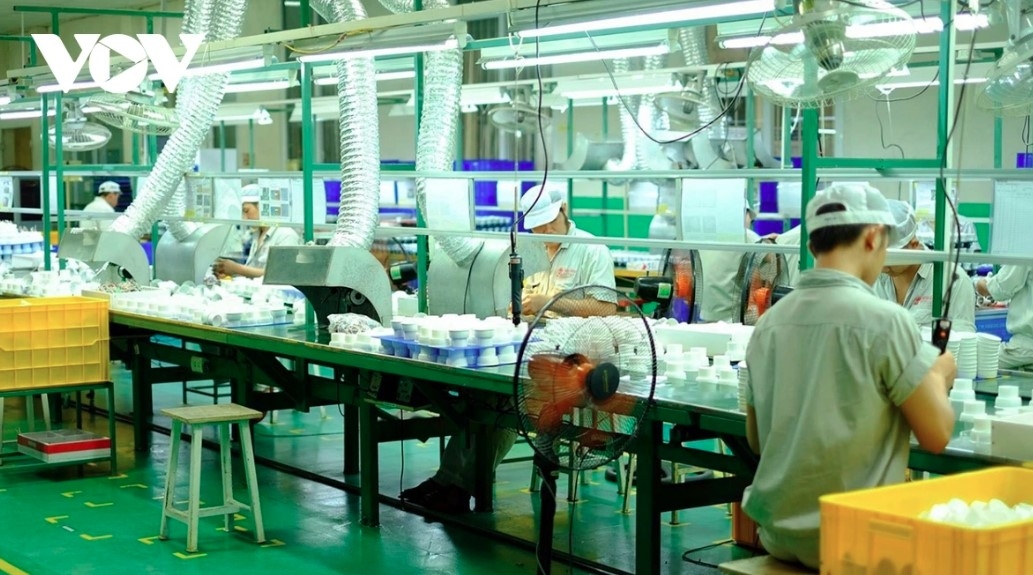 january fdi sees higher disbursement despite a steep fall in registered capital picture 1