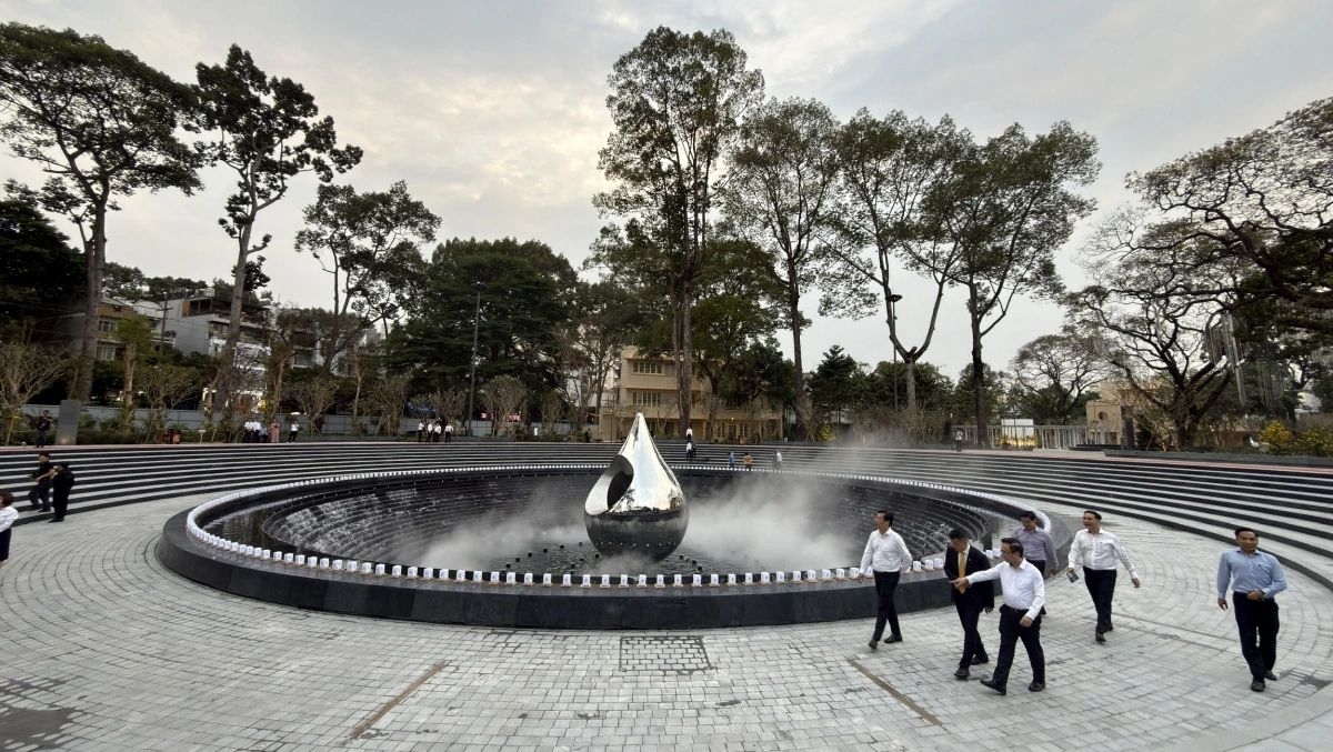 ho chi minh city inaugurates covid-19 memorial park picture 1