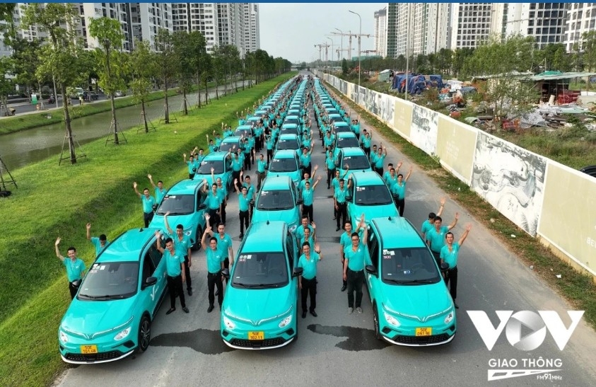 hanoi to transition all fossil-fuel taxis to electric vehicles by 2030 picture 1