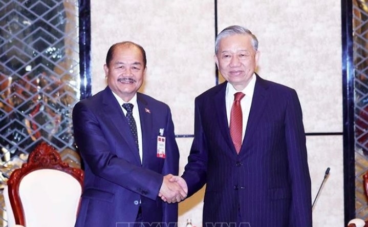 Party chief meets President of Lao Front for National Development