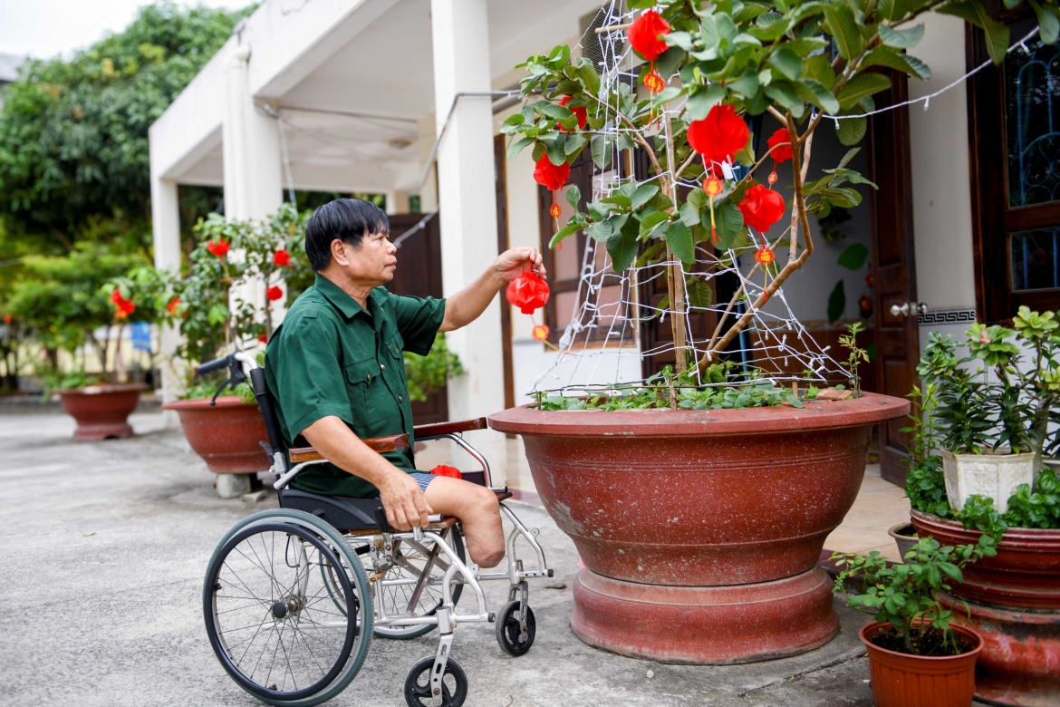 hon 61.000 san pham dinh duong vinamilk den thuong binh, nguoi kho khan dip tet hinh anh 1