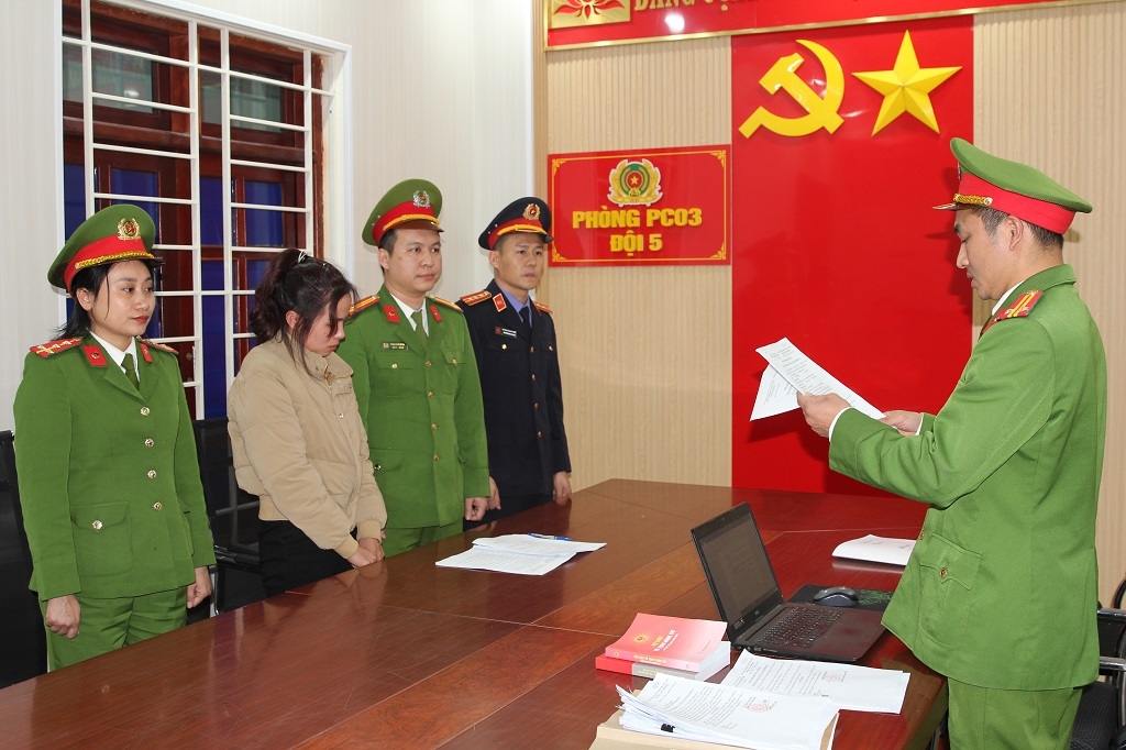 khoi to chu co so san xuat hon 60.000 lit giam gia hinh anh 2