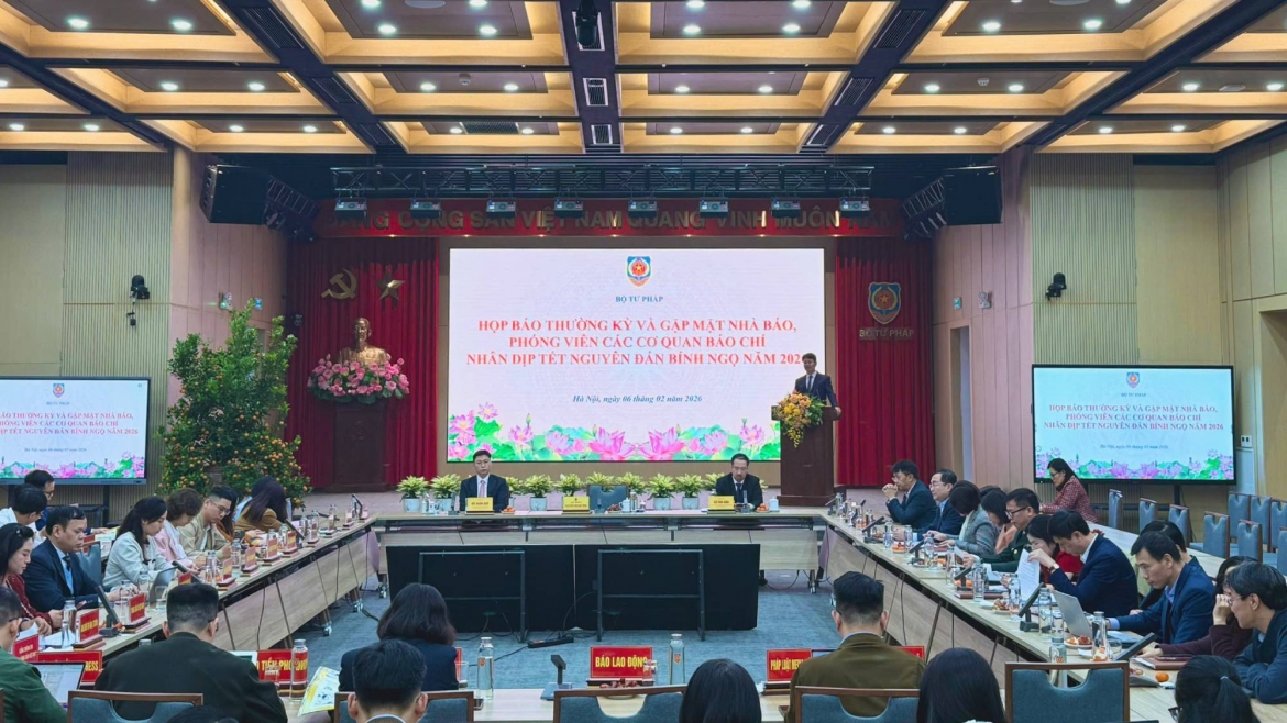 bo tu phap tap trung tham muu the che hoa nghi quyet Dai hoi xiv cua Dang hinh anh 1