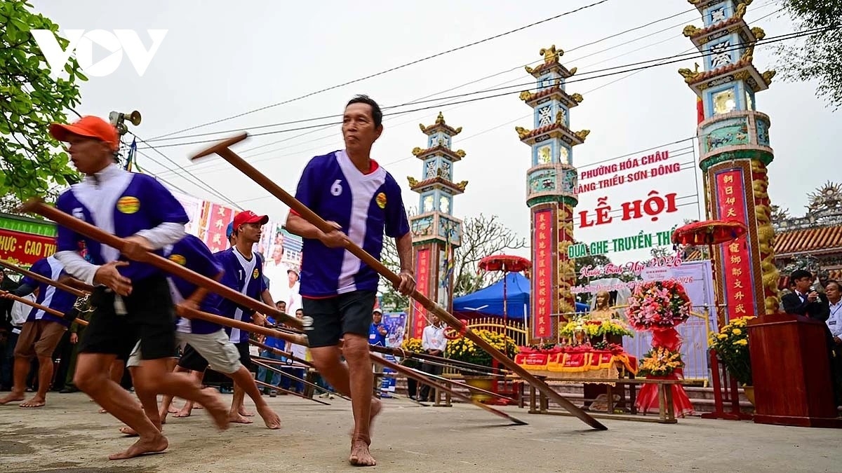 hue village keeps centuries-old boat racing tradition alive picture 3