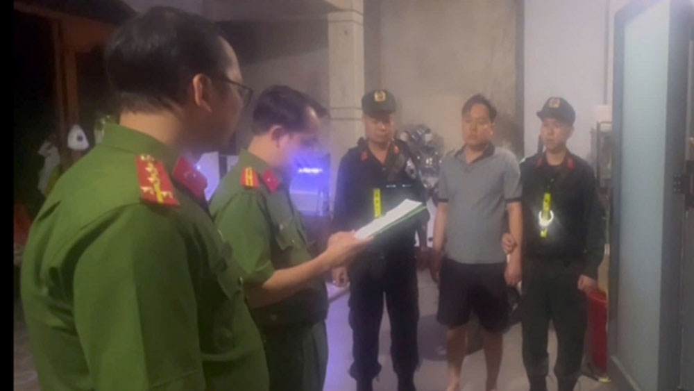 cong an Dong nai tam giu 11 doi tuong cho vay nang lai voi lai suat len den 1.095 hinh anh 1