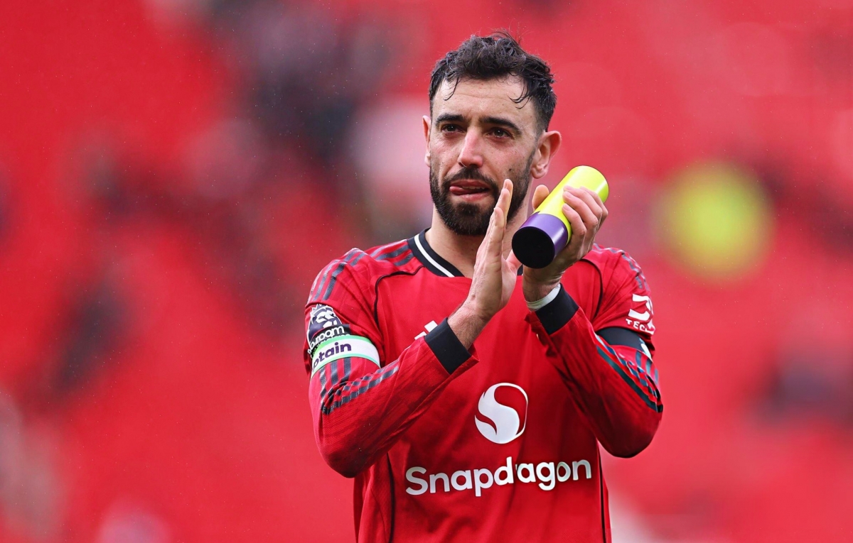 Man United lỗ nặng v&igrave; điều khoản lạ, Bruno Fernandes rời Old Trafford với gi&aacute; kh&oacute; chấp nhận?