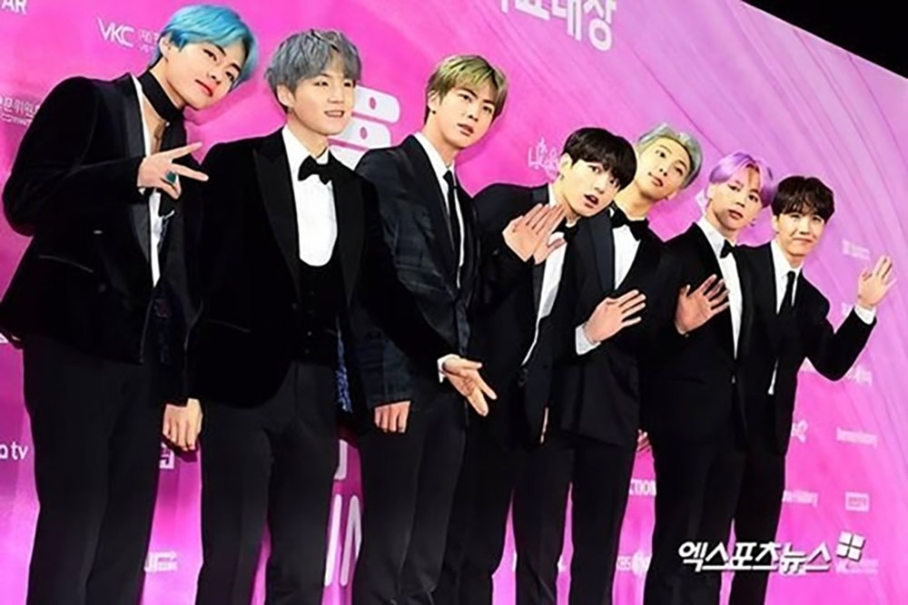 bts gay chan dong the gioi khi arirang pha vo ky luc dat truoc hinh anh 1