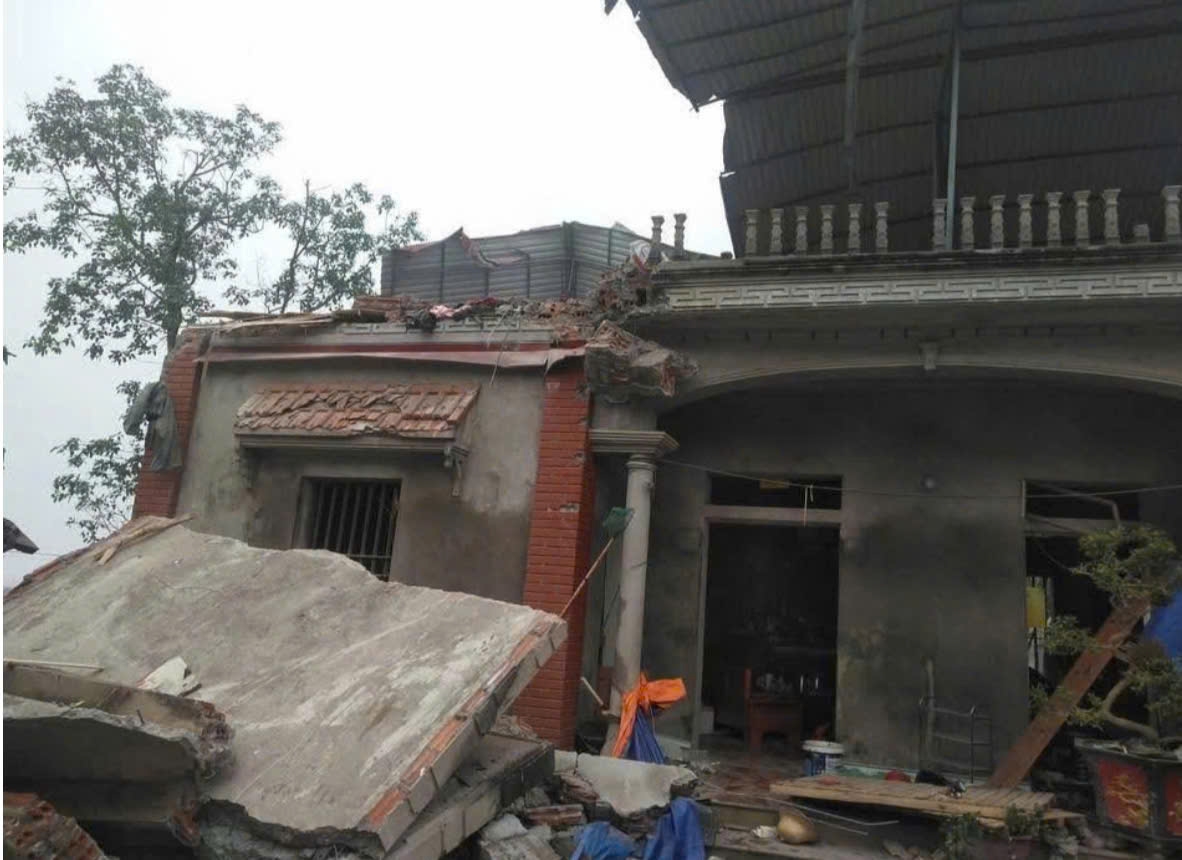 Sau tiếng nổ lớn, tầng 2 ngôi nhà đổ sập khiến một người tử vong tại Hưng Yên