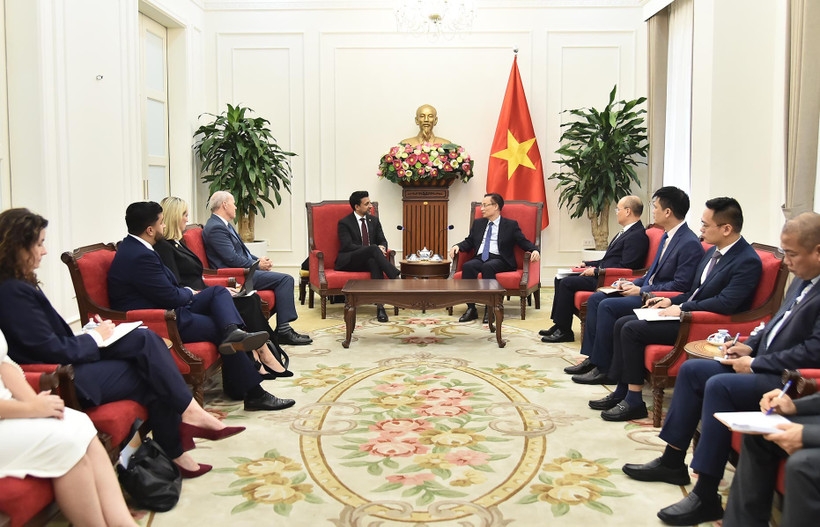 vietnam canada ties gain fresh momentum after ministerial meeting picture 1