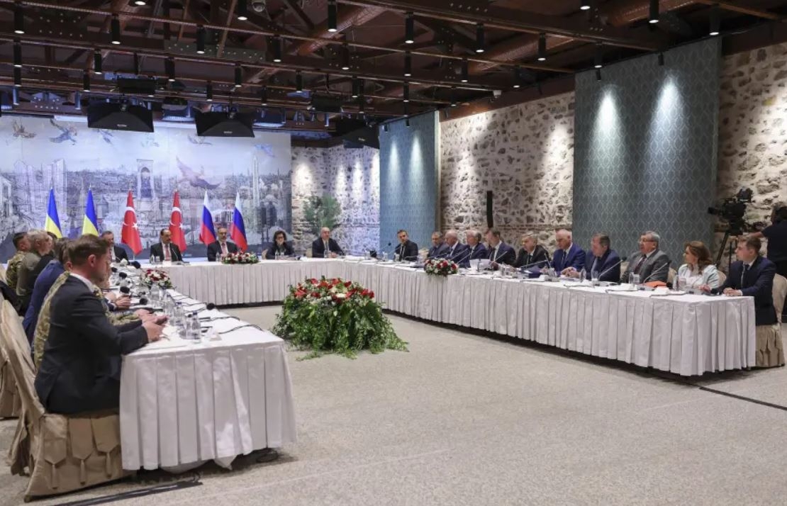 Ukraine và Nga đánh giá “tích cực” ngày đàm phán đầu tiên tại Abu Dhabi