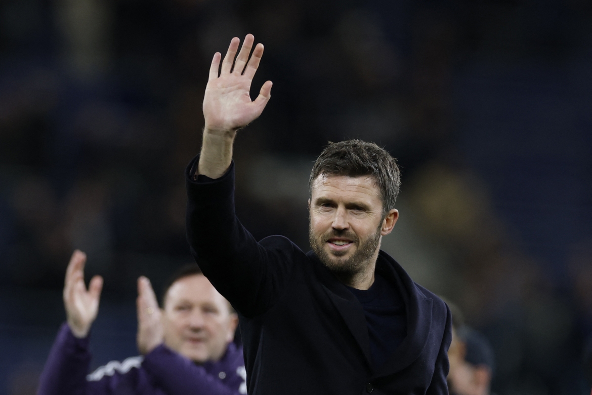 hlv michael carrick co co hoi pha ky luc khung o mu hinh anh 1