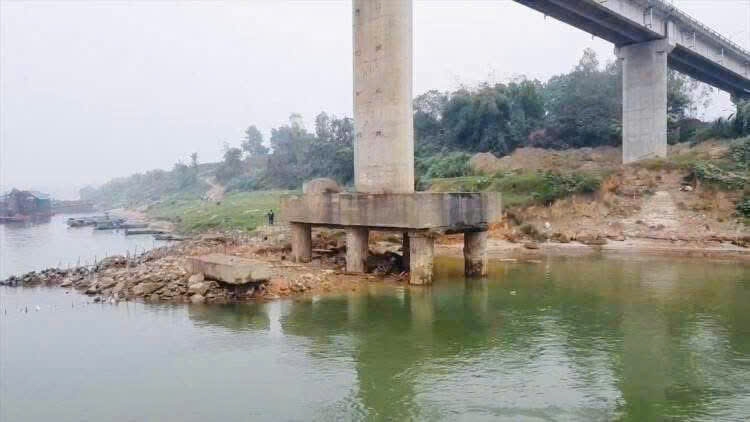 phu tho khan truong hoan thanh bac cau phao qua song lo hinh anh 8
