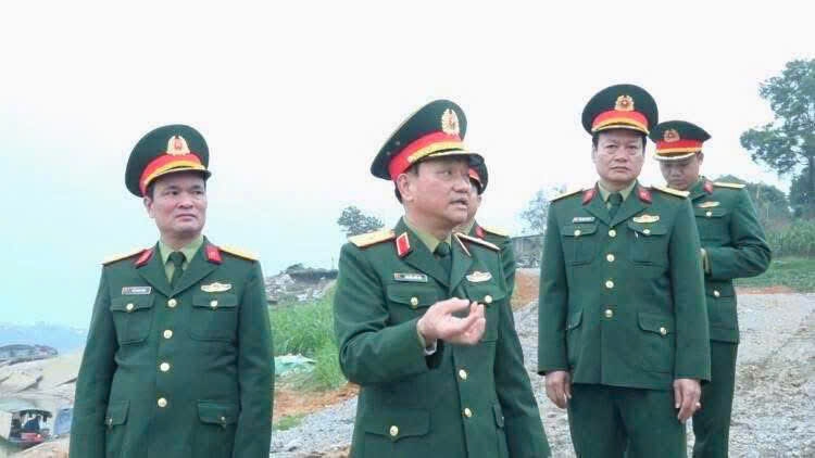phu tho khan truong hoan thanh bac cau phao qua song lo hinh anh 4