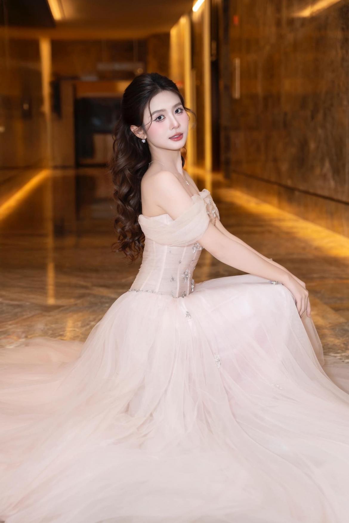 sao viet 5 2 dien vien chang may len tieng vu bi to ngoai tinh hinh anh 1