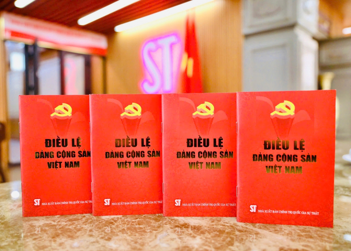  Dieu le Dang cong san viet nam cung co su thong nhat y chi, hanh dong toan Dang hinh anh 1