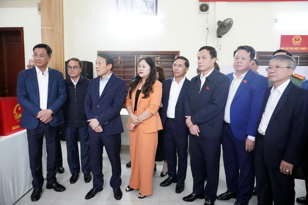 Đại tướng Lương Tam Quang kiểm tra công tác bầu cử tại thành phố Đà Nẵng