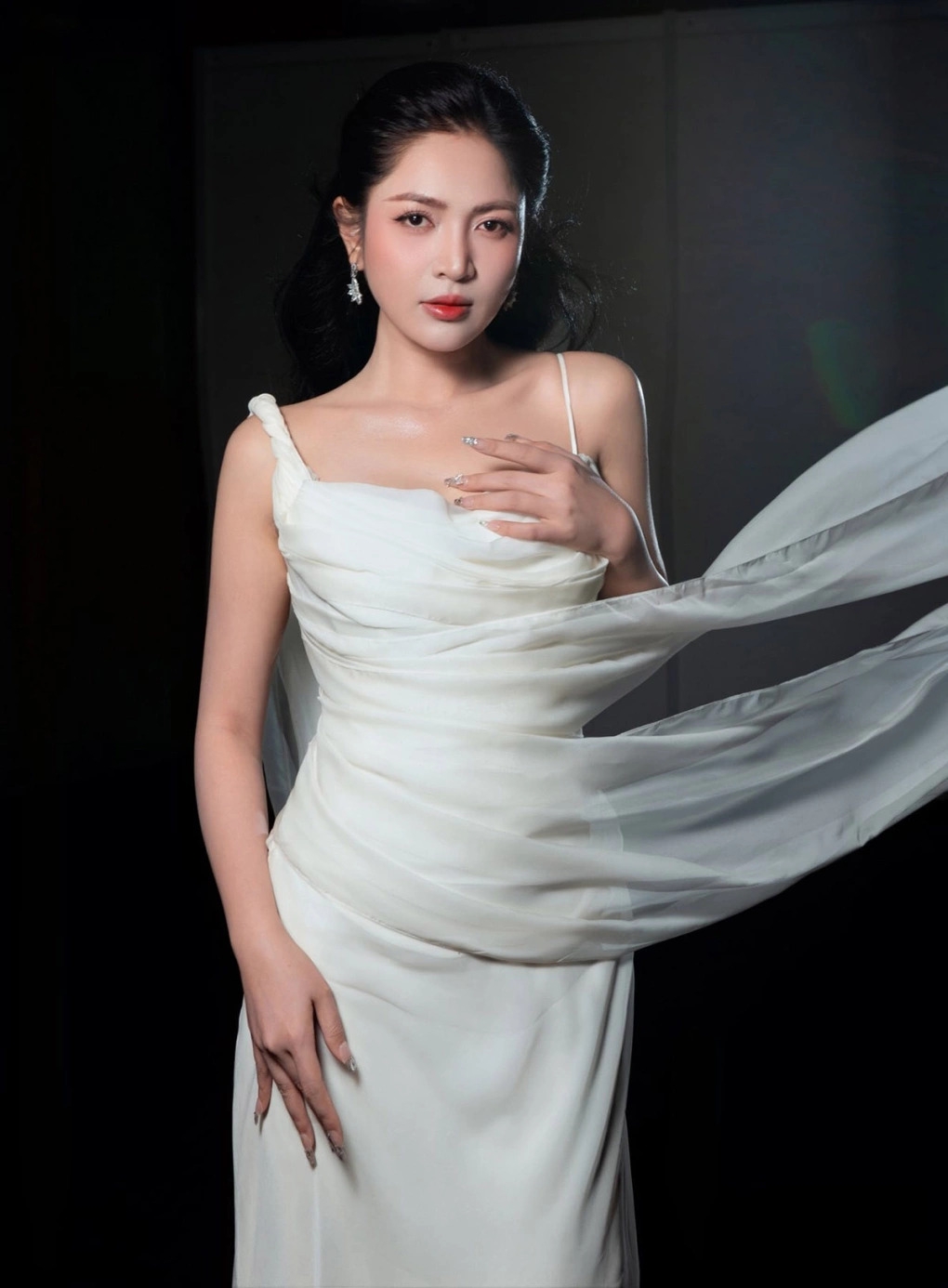 sao viet 4 3 my tam - mai tai phen tay trong tay o su kien dien anh hinh anh 7